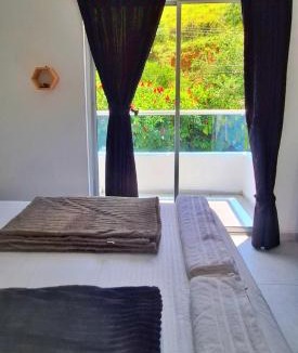 San Rafael Apartment | OSIMiRI JAMAICA II-Piscina, naturaleza mágica