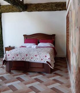 Raquira House | Casa Pórticos del Pedregal