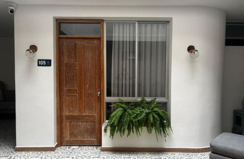 Laureles Hotel | CASA JURADO