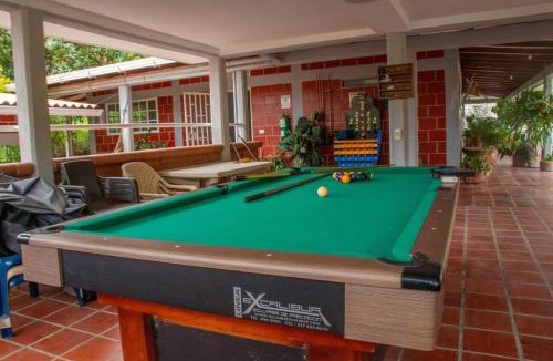 Yumbo House | Finca Las Gaviotas - Cerca a Cali - Privacidad, Piscina y Naturaleza