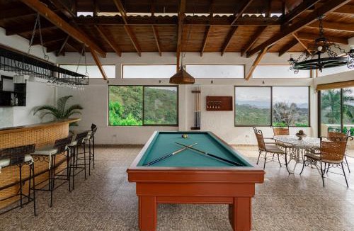Anapoima Villa | Villa with Swimming Pool, Jacuzzi and Sauna