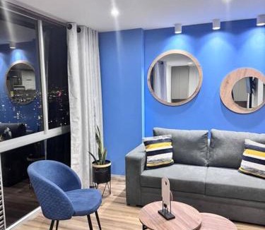 El Tesoro Apartment | 1905 Apto con estilo & moderno poblado