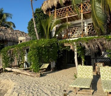 Rincon Hotel | Cabaña Punta Coral