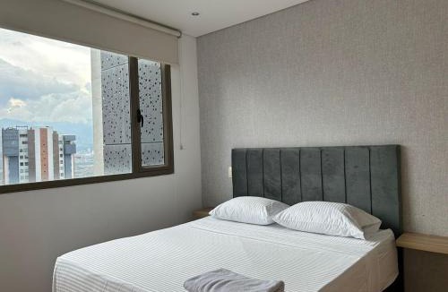 Lalinde Apartment | Amazing 3 bedroom near Provenza- El Poblado 701