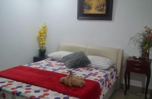 Comuna 4 House | Casa Hotel avenida 22 cerca a escenario deportivos iglesias y clinicas Cra17a21a 27