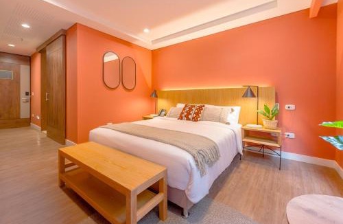 Los Naranjos Apartment | Elegant Stay Steps from El Tesoro Mall 304