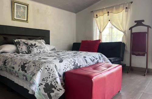 Choachi House | Cabaña Campestre Miraluna
