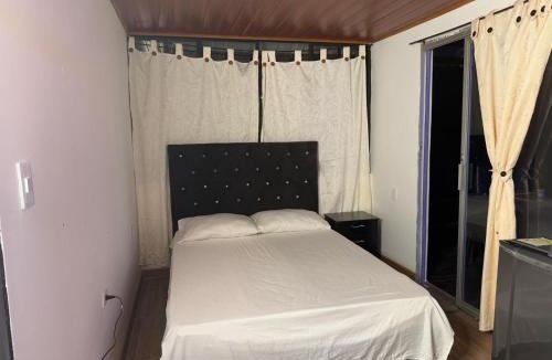 Samana Resort | Cabaña en Norcasia con Jacuzzi sin calefacción, piscina agua de manantial y opción de atracciones extremas Paraíso Xtreme