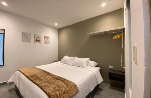 Fontibon Hotel | 96K Premium Suite - Rooms minutes from the Airport in Bogotá