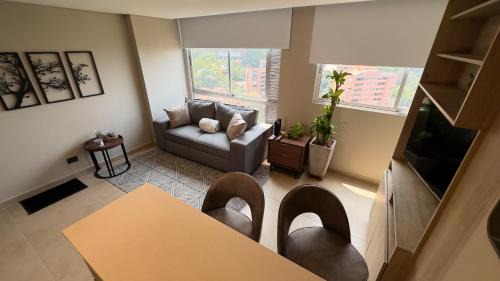 El Tesoro Apartment | Stylish Apartment Close to Provenza by Hoost