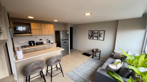 El Tesoro Apartment | Stylish Apartment Close to Provenza by Hoost