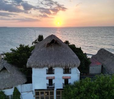 Rincon Hotel | Cabaña Punta Coral