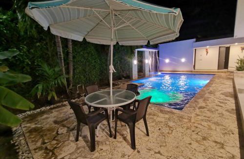 Flandes House | Casa condominio santa ana