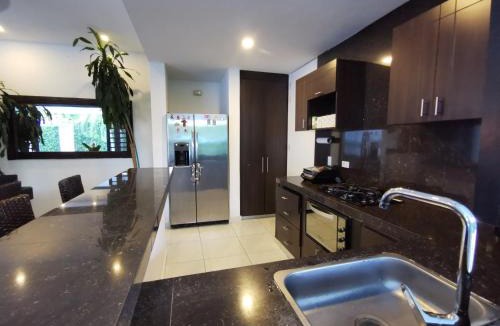 Flandes House | Casa condominio santa ana