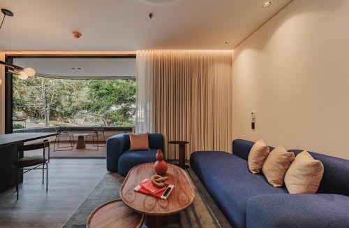 Las Lomas I Apartment | Nock - Reserved Residences