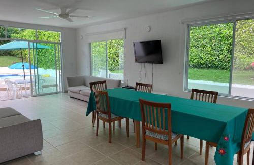 Melgar House | Acogedora casa de descanso con piscina privada