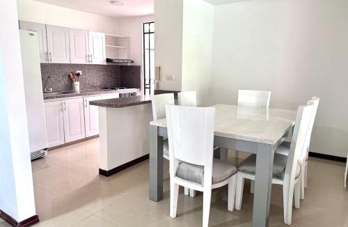 Puerto Tejada House | Luxury Campestre El Castillo