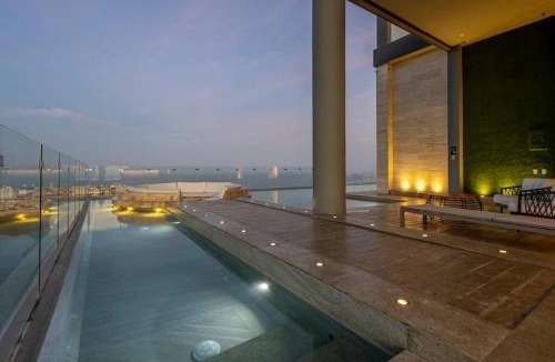 El Cabrero Apartment | BEACHFRONT CONDO 16FL- Murano Centro 1 - El Cabrero, Near Walled City, Airport Pick Up