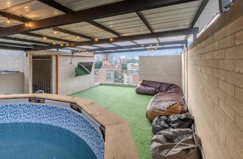 Florida Nueva Apartment | Balcón en Laureles, AC, Piscina, Estacionamiento 601