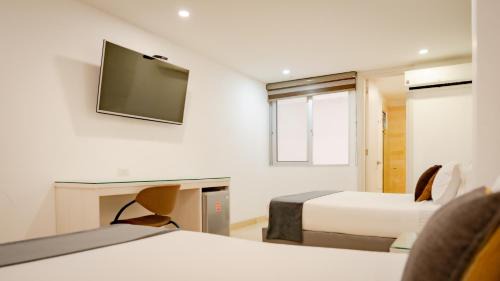 Zona Rosa Hotel | Hotel Madeiro