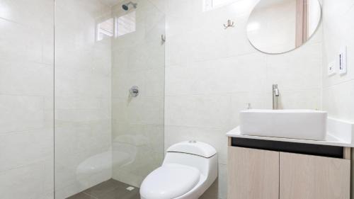 Florida Nueva Apartment | Apartamento en laureles con piscina y parqueadero 402