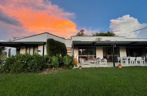 Quimbaya House | Hotel Boutique La Ceiba