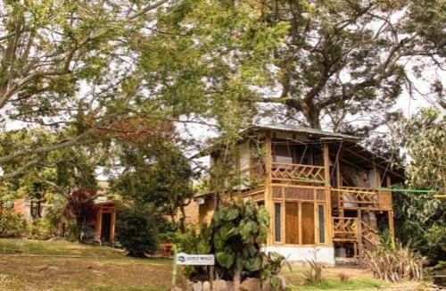 Chinauta Hotel | CASA DEL ÁRBOL, Romántico, Piscina, en Chinauta, el mejor clima