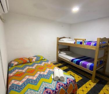 Cartagena House | Hostal Familiar Caribbean Blue