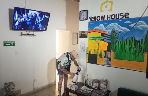La America Hostel | Yellow House Hostel