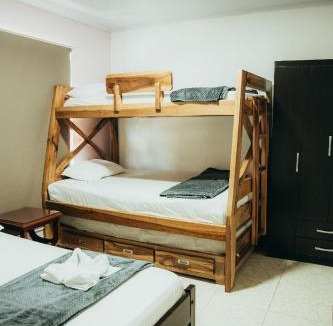 Montenegro House | casa hotel hostal del cafe