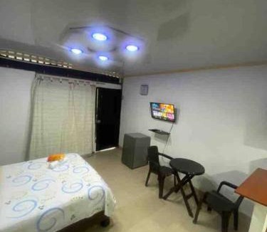 Cali Apartment | Apartaestudio privado con aire cerca Aeropuerto