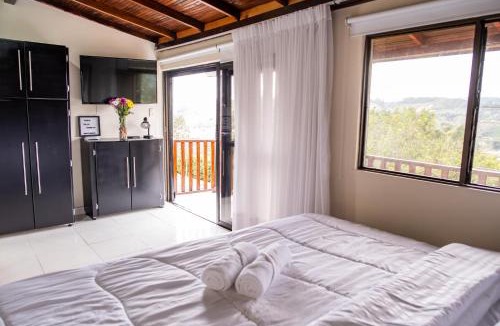 El Santuario House | Finca Villa Isanella, Santuario, Antioquia