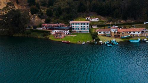 Aquitania Hotel | Hotel Refugio Santa Ines