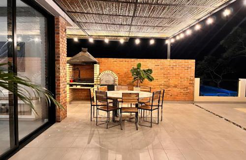 Nimaima House | Viure Resort