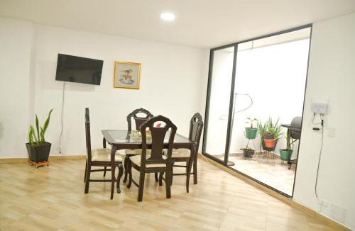 Retiro House | Casa de lujo En la Ceja, con parqueadero y BBQ
