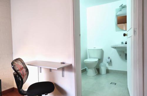 Usaquen House | VENECIA SUITE BOG Habitación sencilla con baño privado Unicentro norte