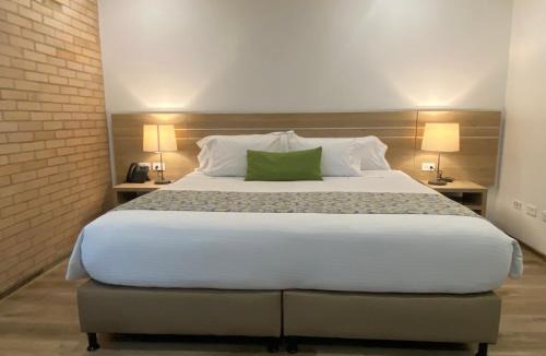 Las Lomas I Hotel | EcoHub Hotel Medellin
