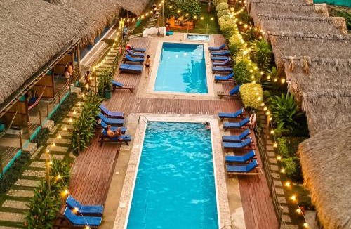 Palomino Hostel | Tiki Hut Hostel