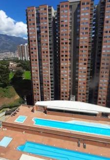 Bello Apartment | Madera natural 902