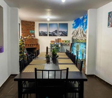 Mongui Hostel | Celaví Hostel "C'est la vie"