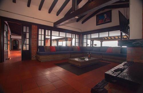 Envigado Villa | Asombrosa Mansión Medellin/Refugio, Año Nuevo