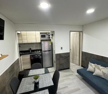 Chapinero Apartment | APARTA/ESTUDIO INDEPENDIENTE GALERIAS-CHAPINERO