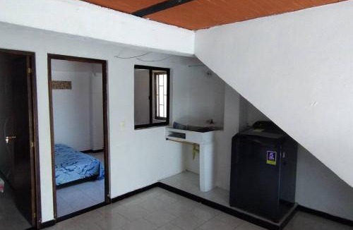 Villa Hermosa Apartment | Apartamento Vista Linda en la Mitad de Medellin