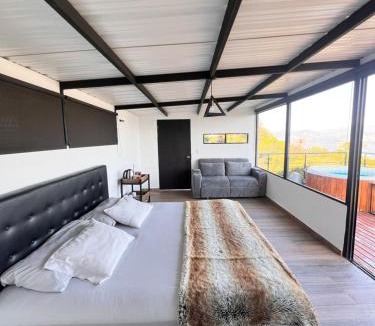 Tocancipa Hotel | Casa Oro Glamping Hostel