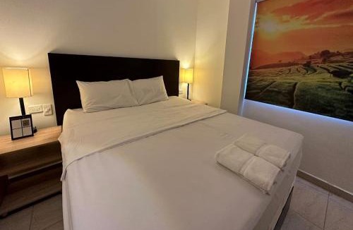 Villa Nueva Hotel | Hotel Opera, Centro Medellín, Entertainment,Y Bar, Solo Adultos