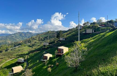 Marinilla Other | Glamping tipo cabaña cerca a Medellín y el Peñol - LUUM By Roots Rentals