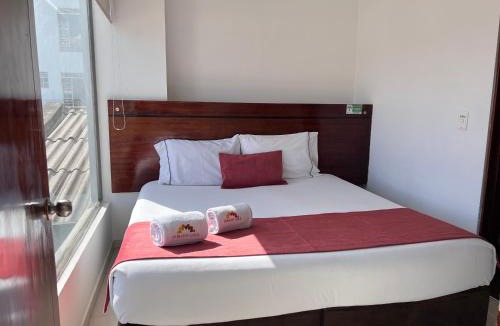 Calle 26 Hotel | Hotel Dorado Gold