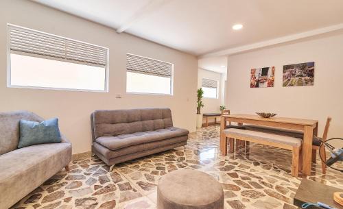 Florida Nueva Apartment | Hermosa casa con terraza en Laureles - Cerca del Estadio y la 70