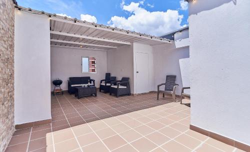 Florida Nueva Apartment | Hermosa casa con terraza en Laureles - Cerca del Estadio y la 70