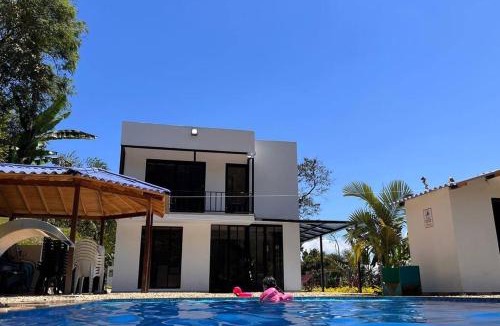 Guayabal de Siquima Villa | Casa de Campo Zayleen